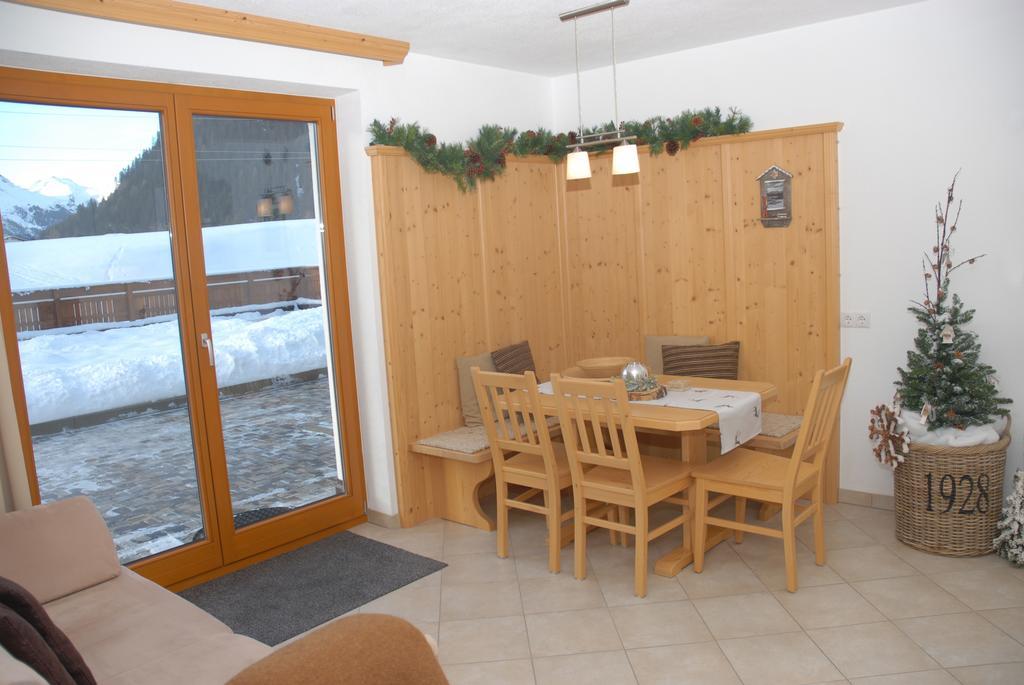 Delano Apartment *